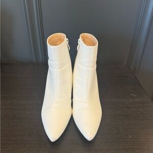 White go-go booties! Size 8